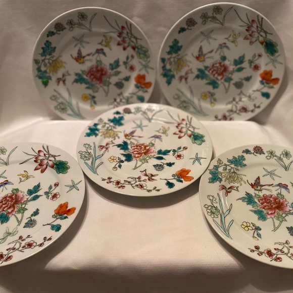 7 Chinese Famille Rose Plates w/ Flowers & Butterflies - Picture 4 of 12